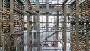 Vasconcelos Library with floating bookshelf design – Mexico City modern library